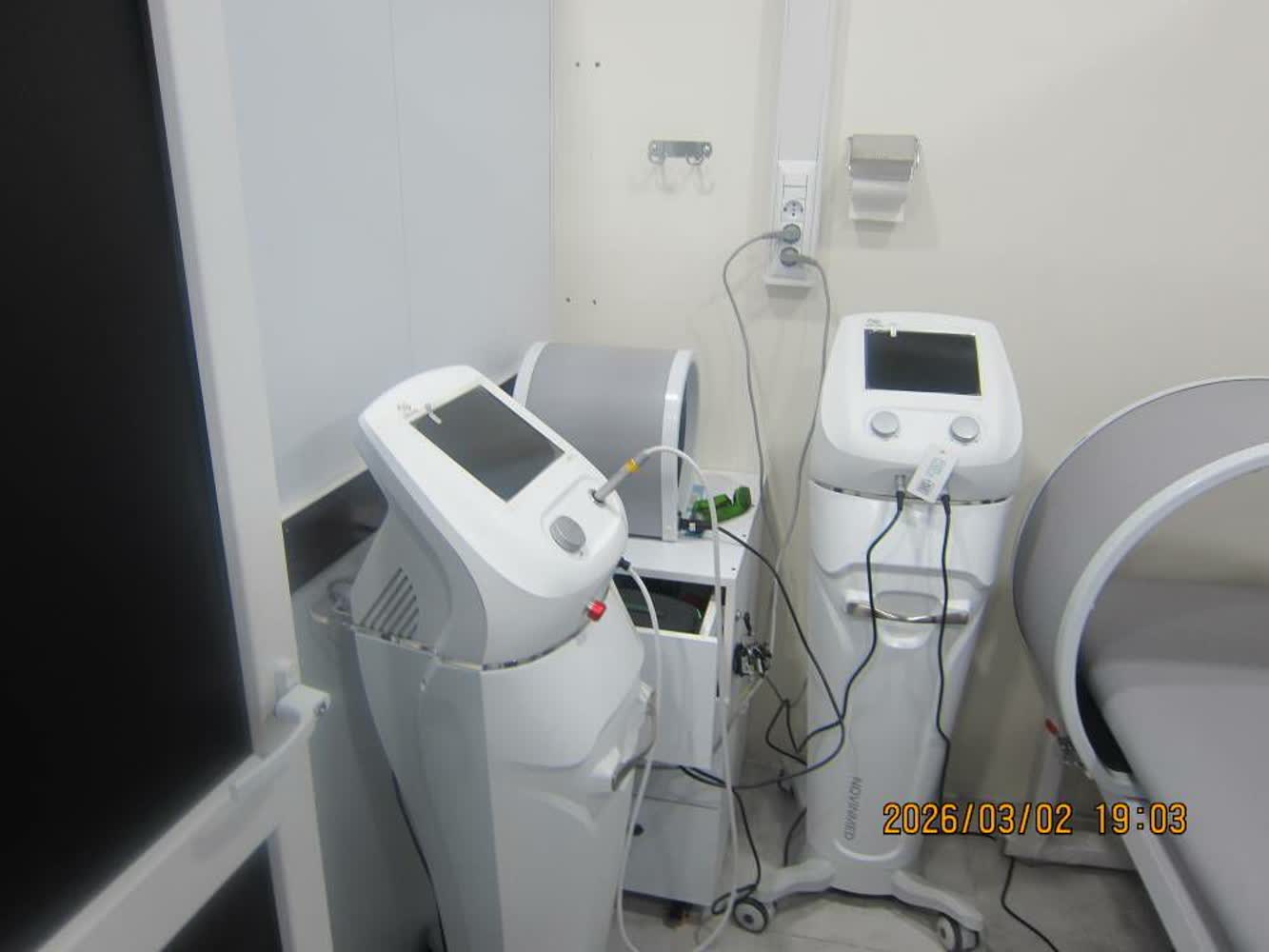 کلینیک طب فیزیکی ،فیزیوتراپی و حرکات اصلاحی الیما طب ایران 
